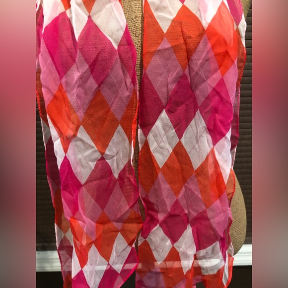 Express Pink Argyle Scarf - Picture 2 of 4